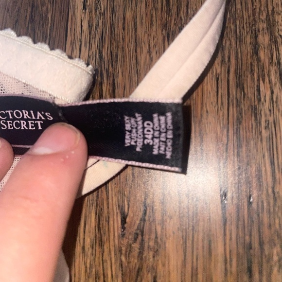 Victoria’s Secret very sexy push up - Picture 13 of 16